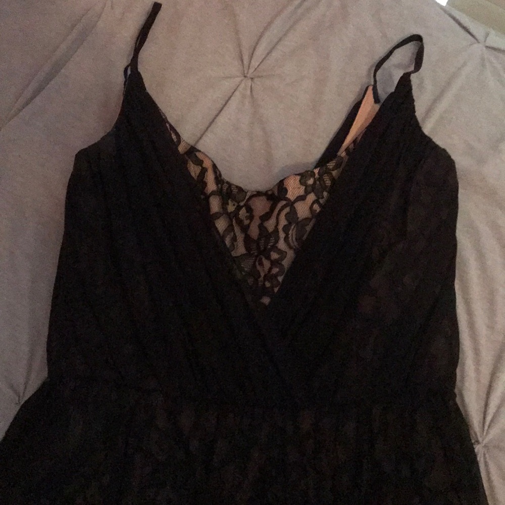 Formal Black Midi Dress with Tulle and Lace